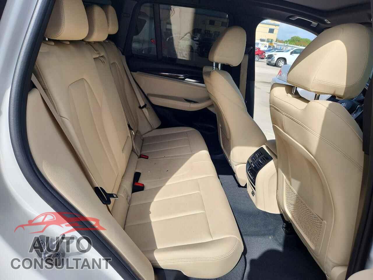 BMW X3 2021 - 5UXTY3C00M9D87526