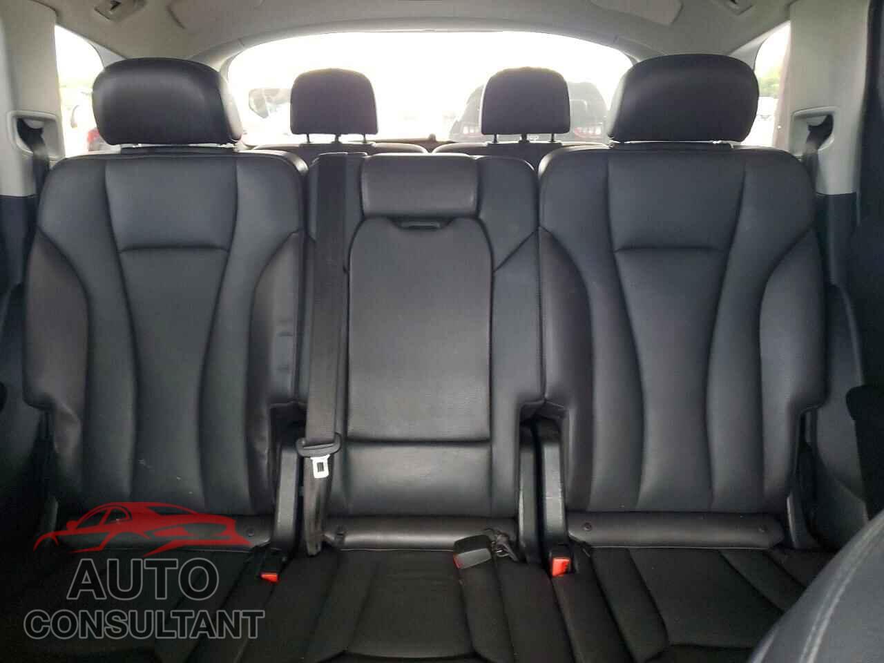 AUDI Q7 2017 - WA1LAAF7XHD004155