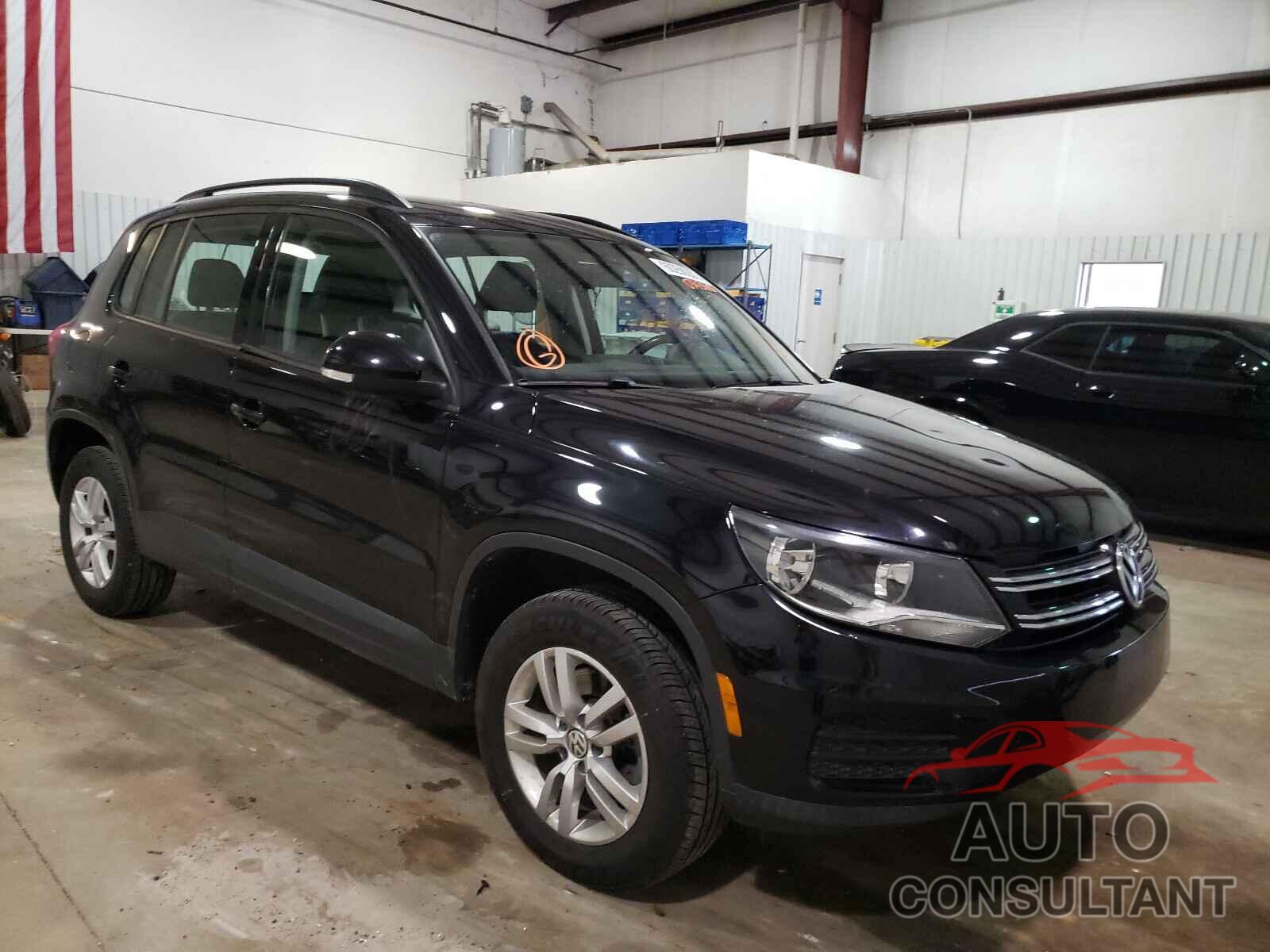 VOLKSWAGEN TIGUAN 2017 - WVGAV7AX8HK034368