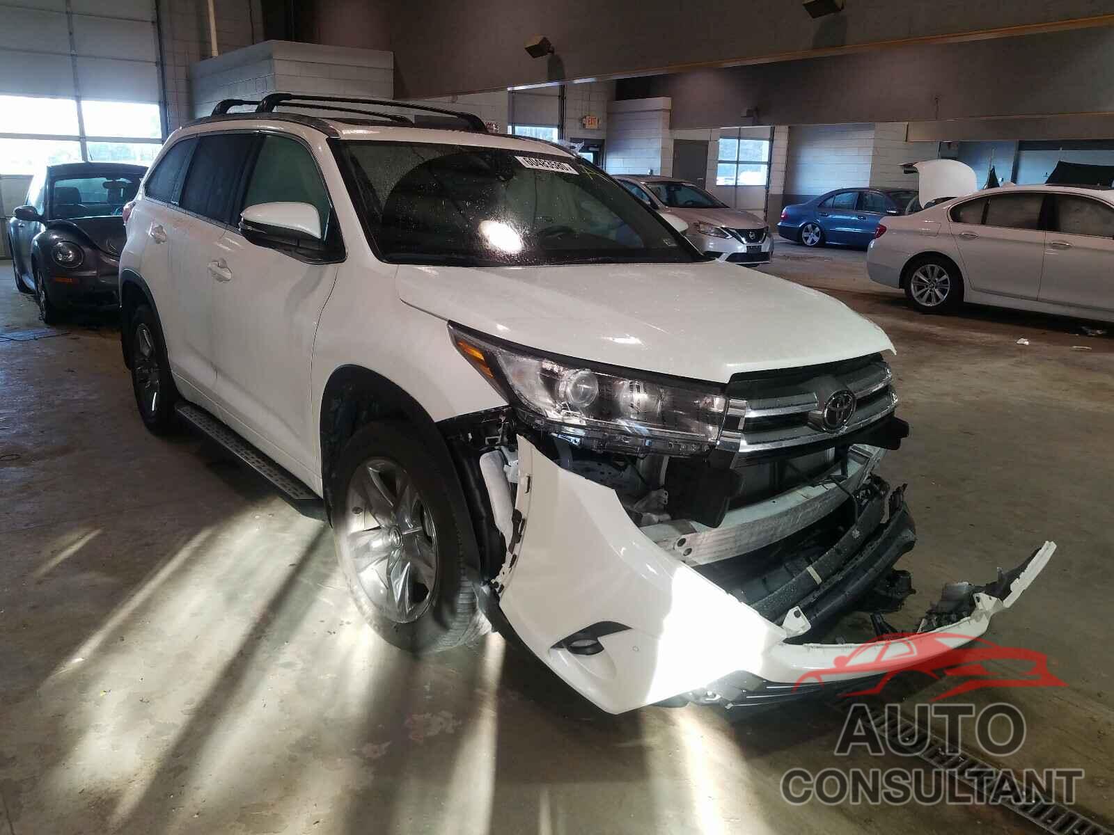TOYOTA HIGHLANDER 2018 - 5TDDZRFH3JS822959