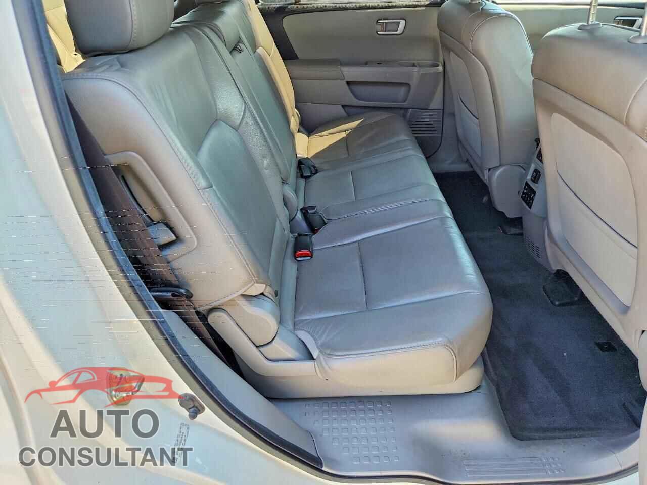 HONDA PILOT 2013 - 5FNYF4H92DB016056