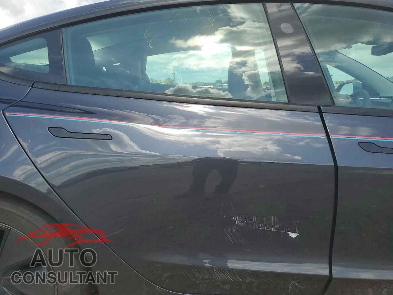 TESLA MODEL 3 2024 - 5YJ3E1EA3RF734782