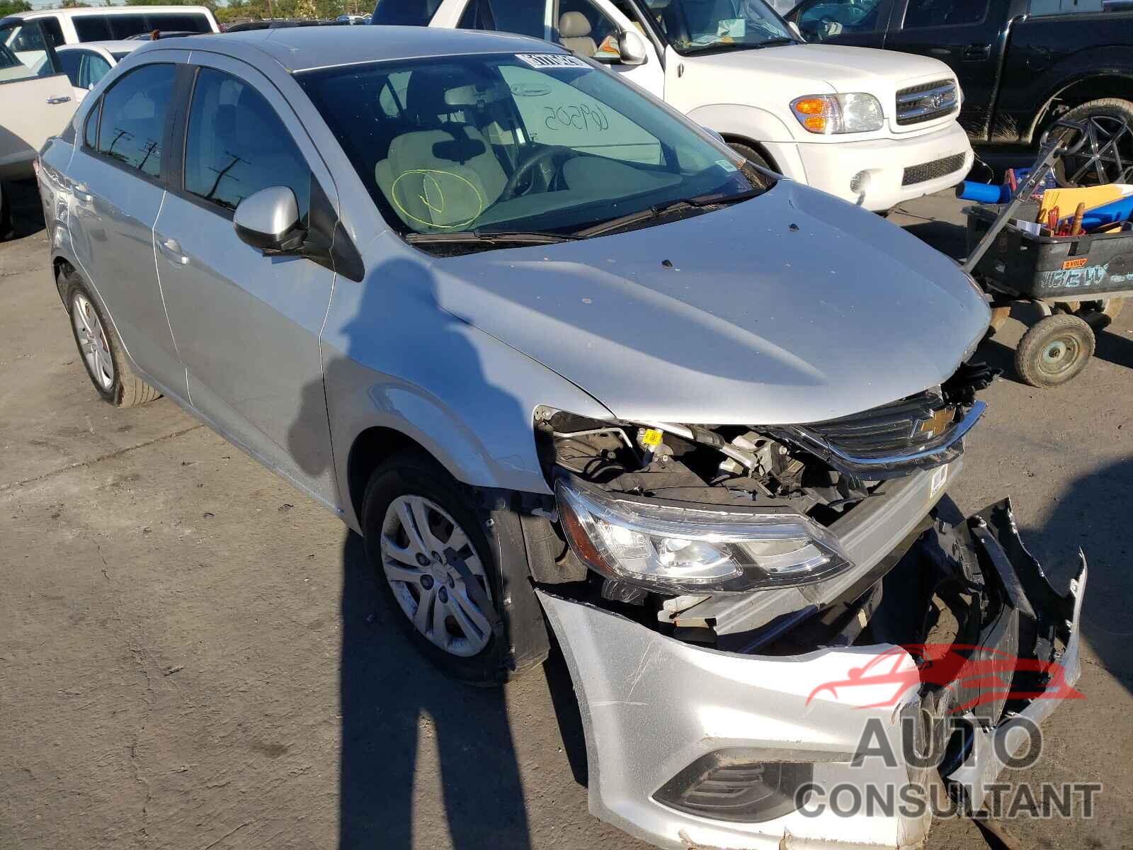 CHEVROLET SONIC 2017 - 1G1JB5SH4H4157834