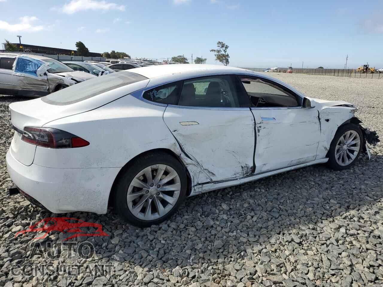 TESLA MODEL S 2016 - 5YJSA1E14GF150573