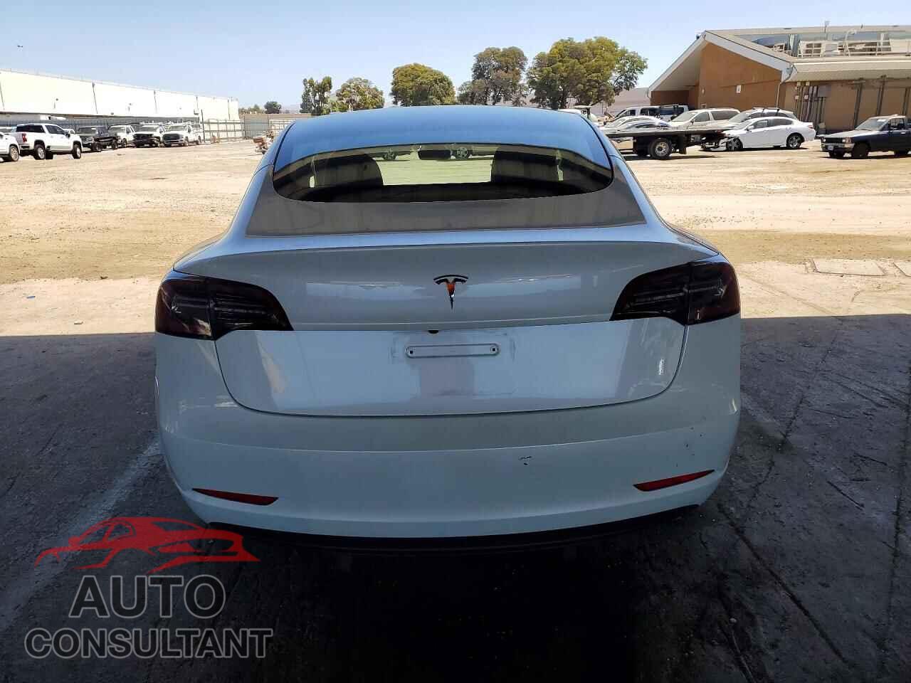 TESLA MODEL 3 2023 - 5YJ3E1EA5PF580153