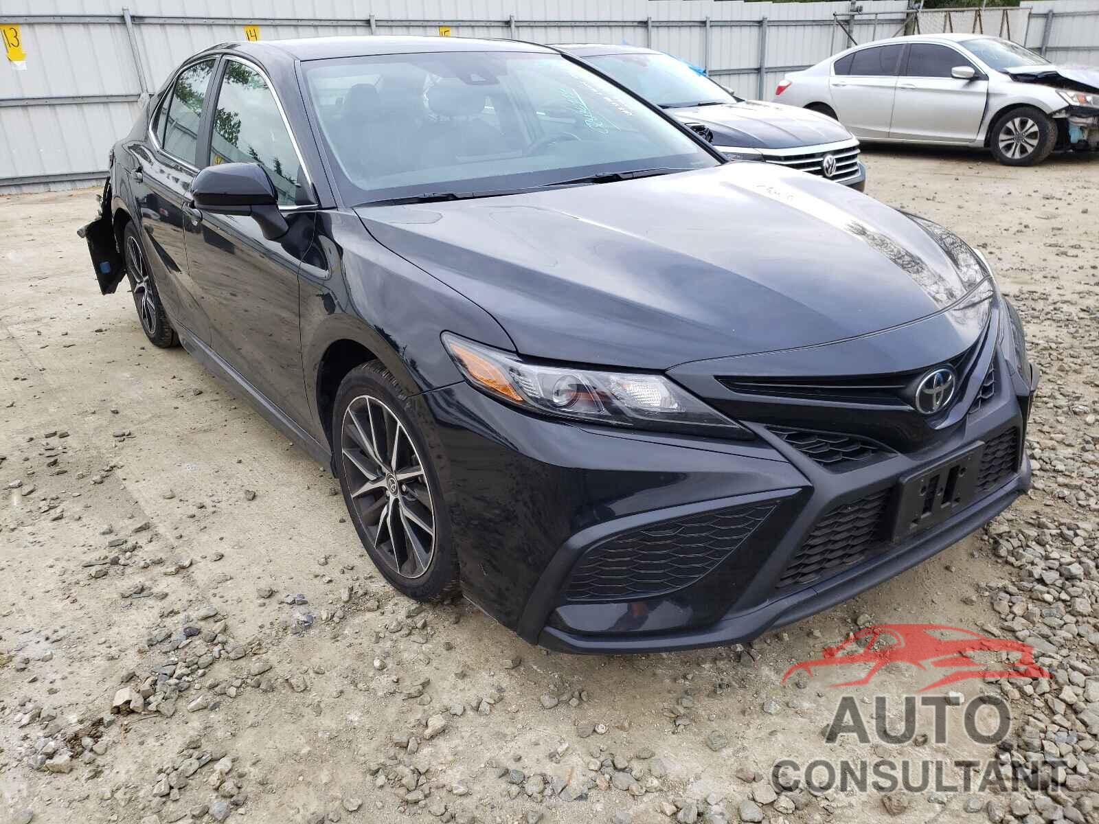 TOYOTA CAMRY 2021 - 4T1G11AK8MU423906