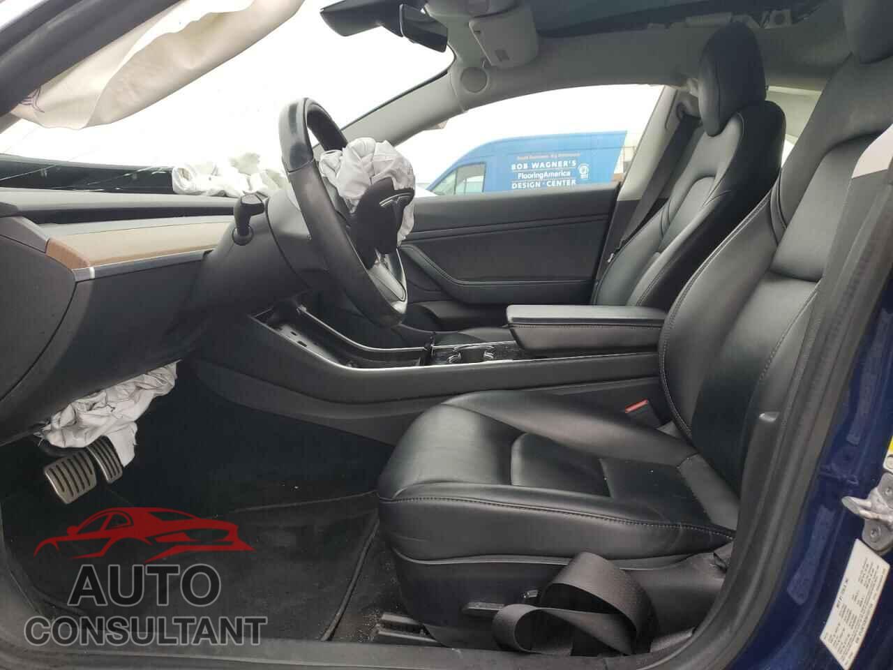 TESLA MODEL 3 2019 - 5YJ3E1EB2KF237754