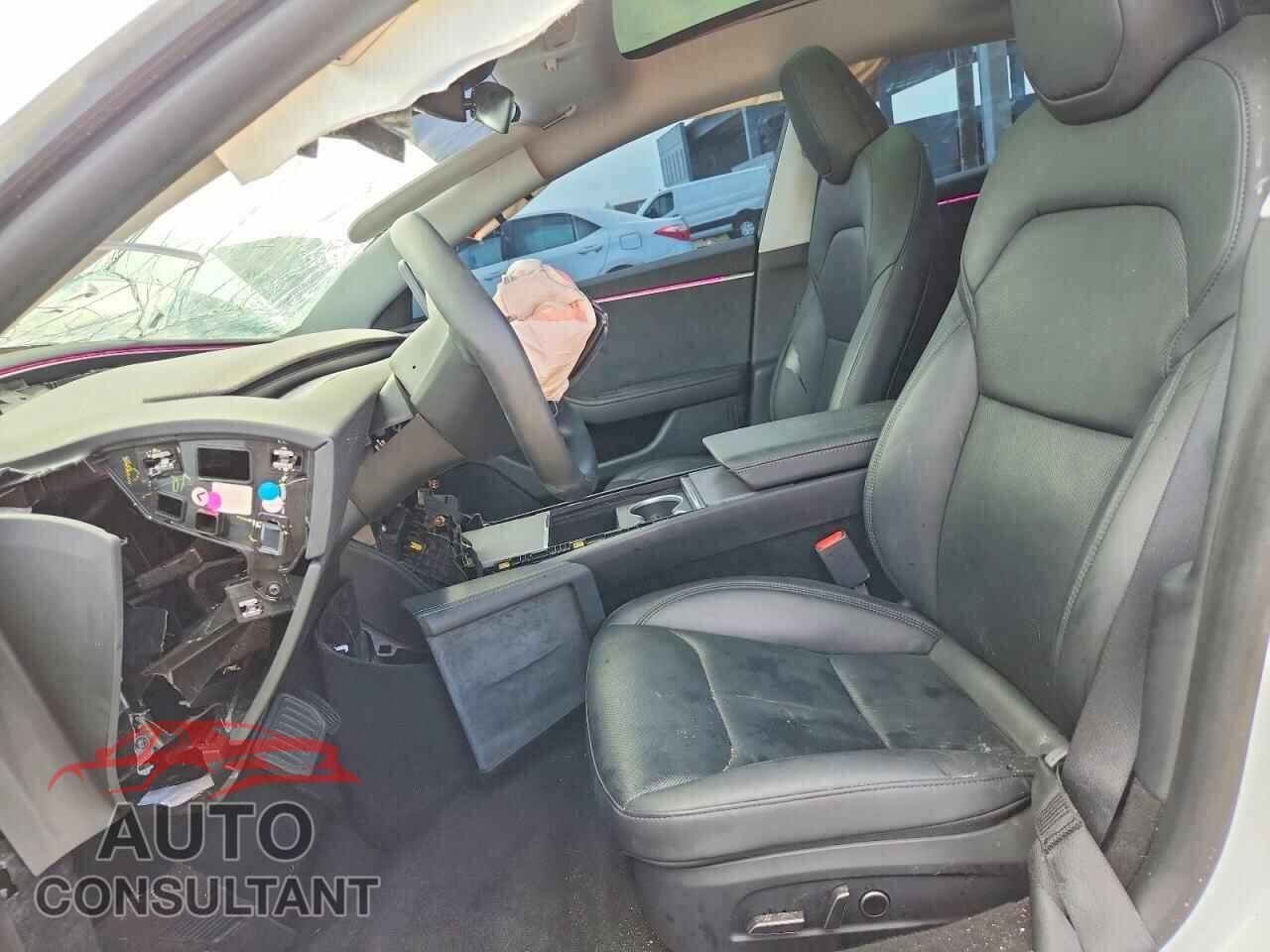 TESLA MODEL 3 2025 - 5YJ3E1EB8SF003697