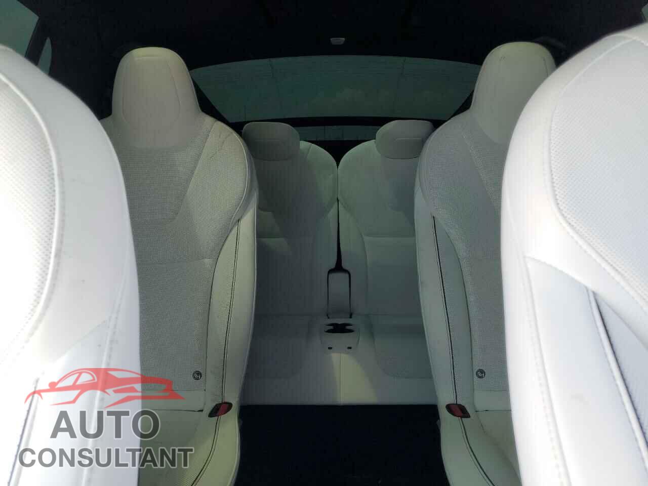 TESLA MODEL X 2024 - 7SAXCBE60RF436427