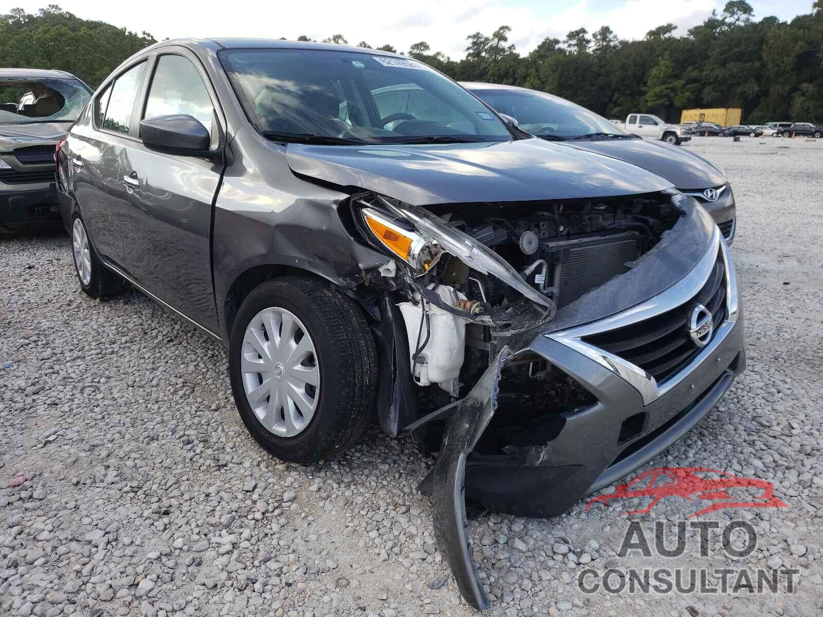 NISSAN VERSA 2018 - 3N1CN7AP2JL856670