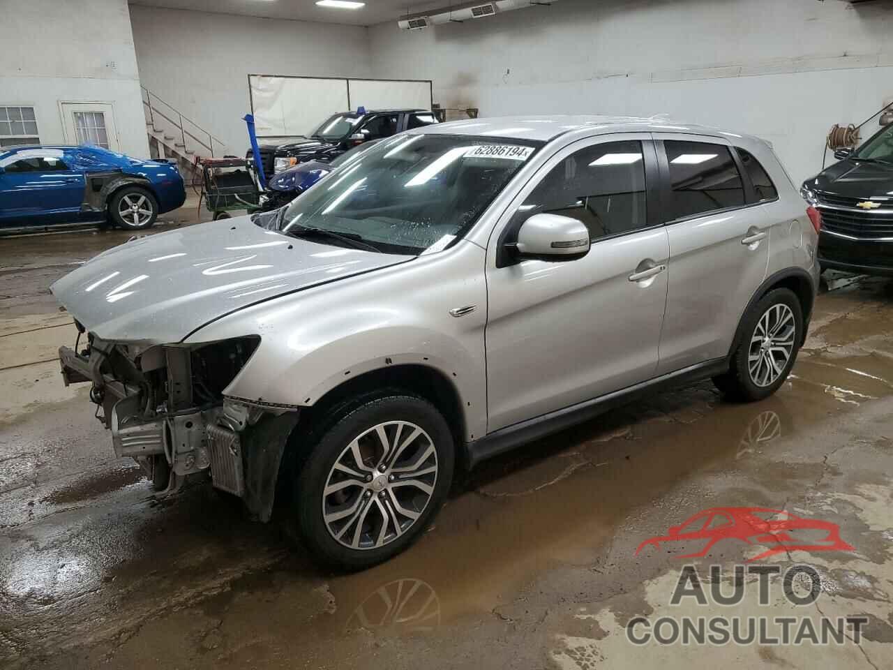 MITSUBISHI OUTLANDER 2018 - JA4AR3AW9JU020055