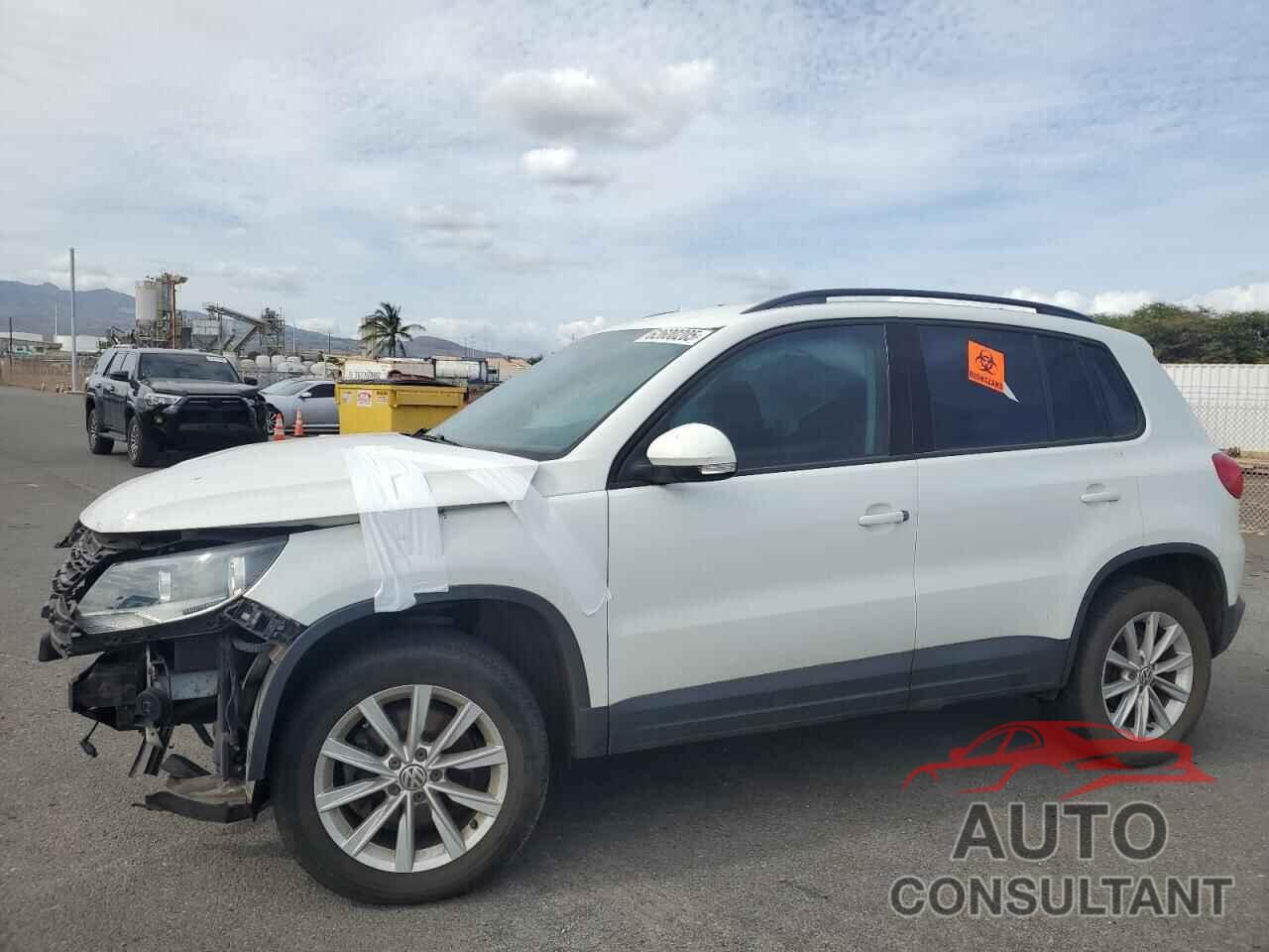 VOLKSWAGEN TIGUAN 2017 - WVGAV7AX5HK048888
