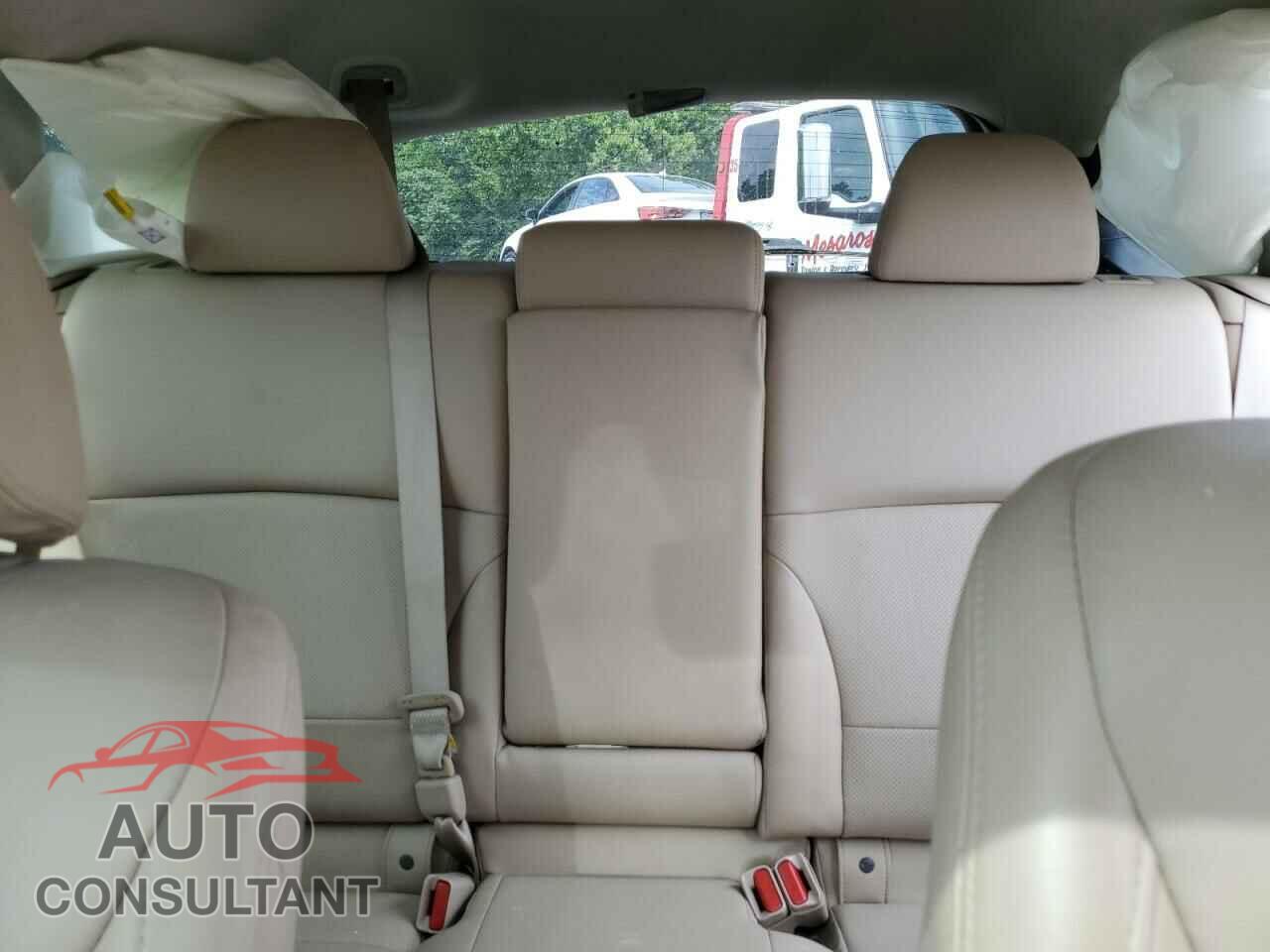 SUBARU OUTBACK 2017 - 4S4BSANC5H3301994