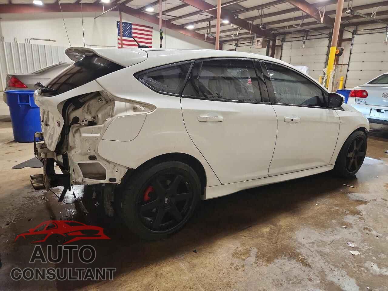 FORD FOCUS 2015 - 1FADP3L90FL304015