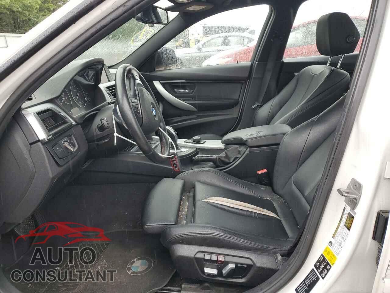 BMW 3 SERIES 2016 - WBA8E3G52GNT78256