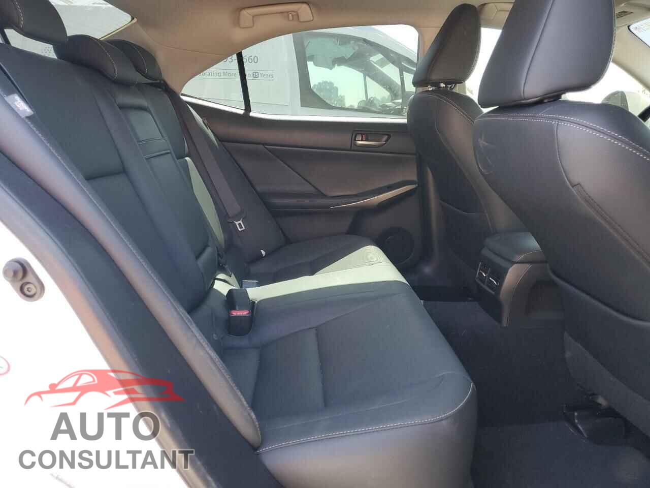 LEXUS IS 2017 - JTHBA1D23H5046037