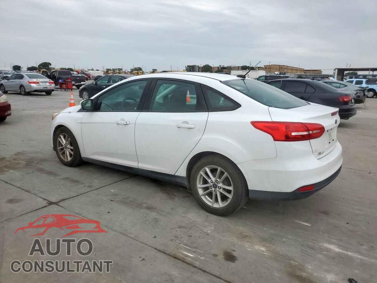 FORD FOCUS 2018 - 1FADP3F28JL302794