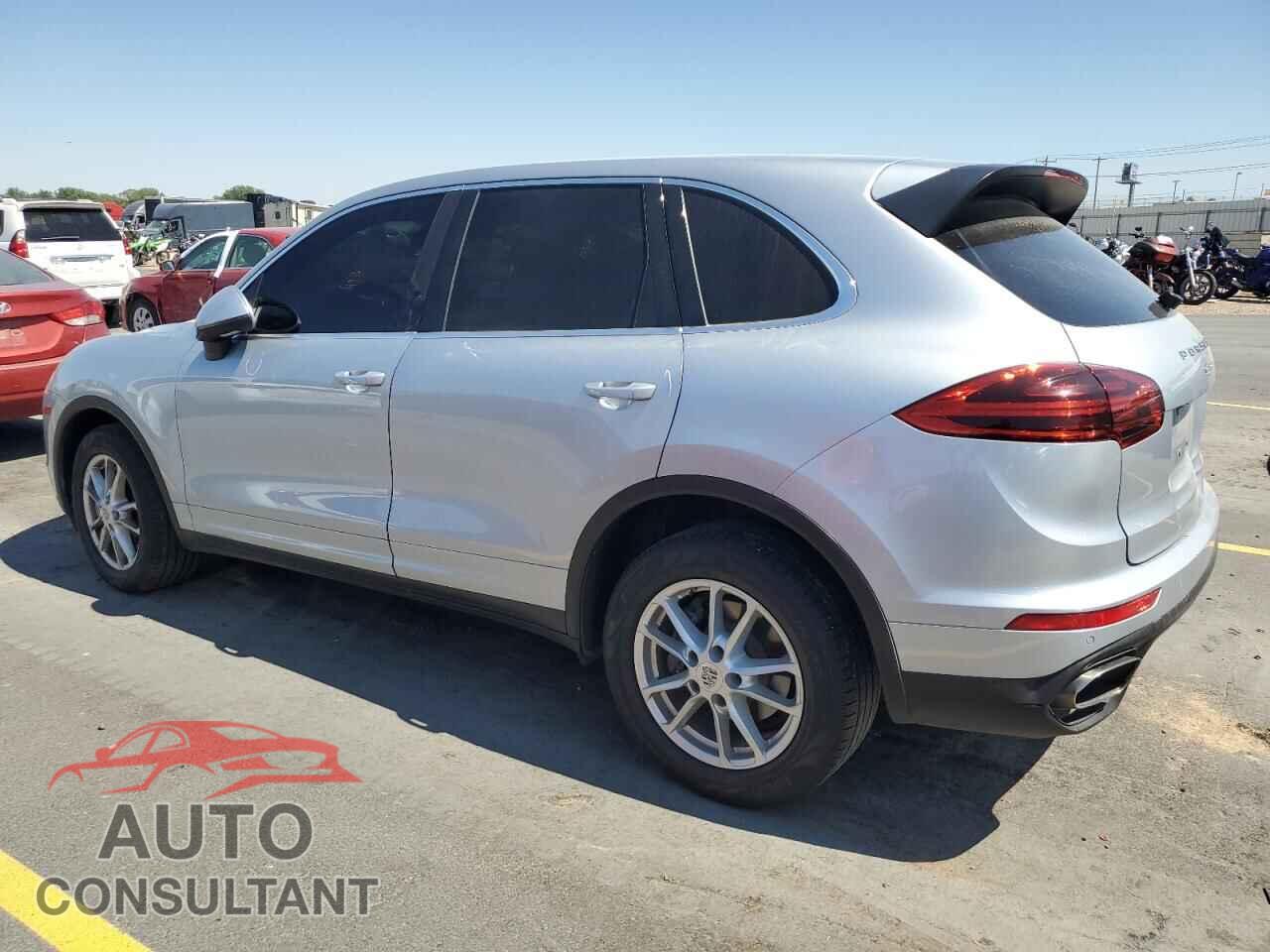 PORSCHE CAYENNE 2016 - WP1AA2A21GLA03607