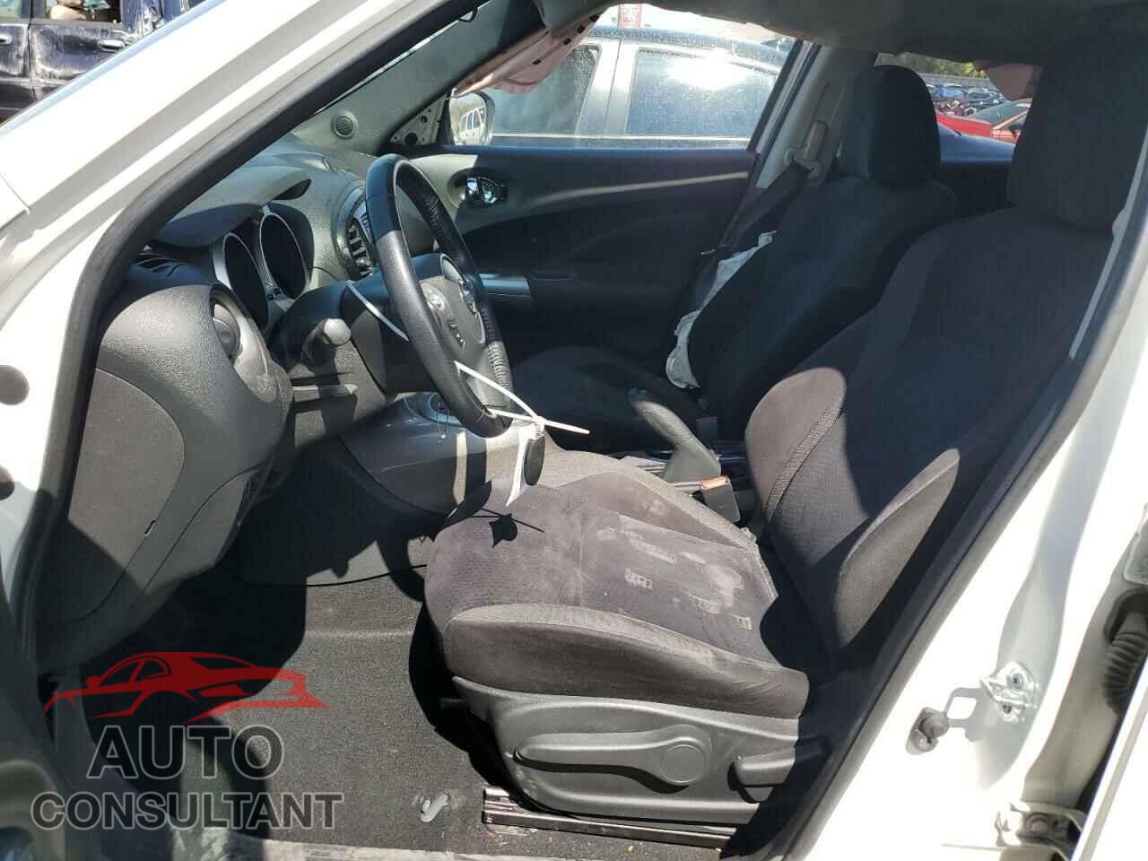 NISSAN JUKE 2017 - JN8AF5MR5HT700524