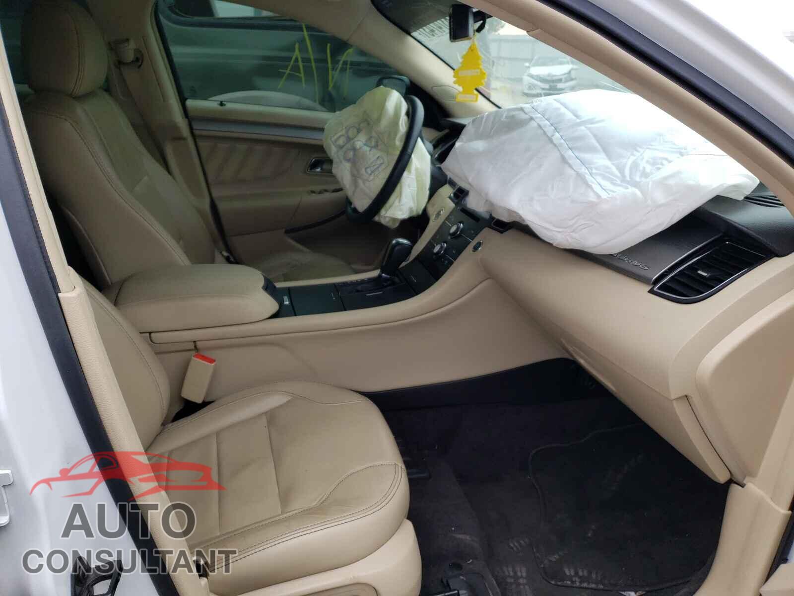 FORD TAURUS 2017 - 1FAHP2E85HG144550