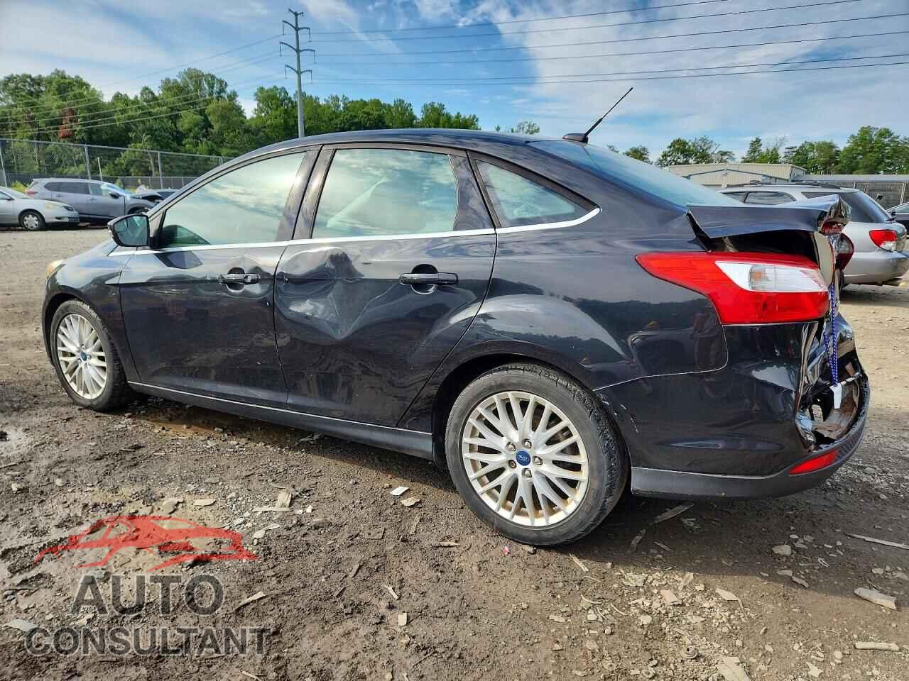 FORD FOCUS 2012 - 1FAHP3H21CL413933