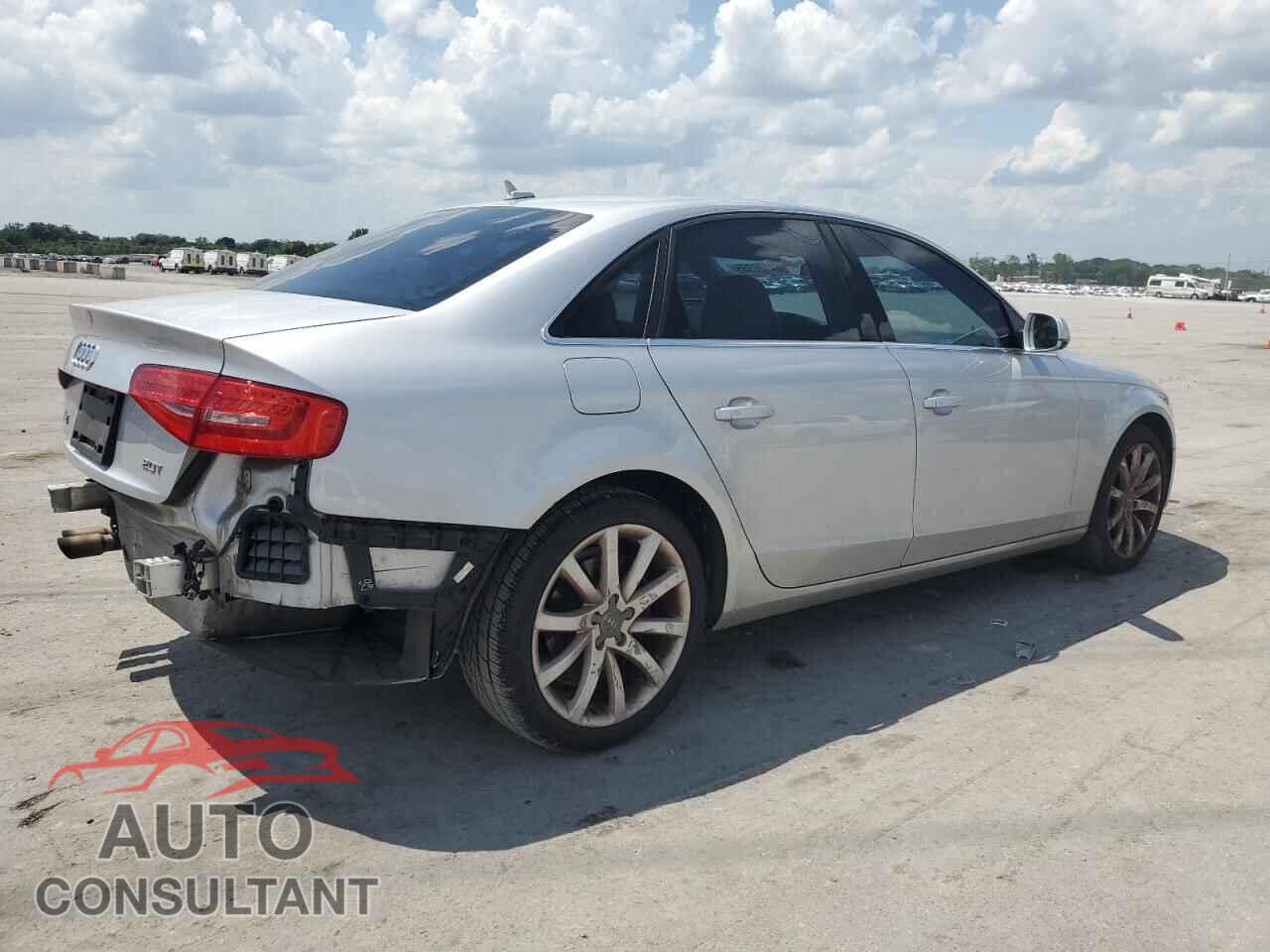 AUDI A4 2013 - WAUEFAFL4DN009608