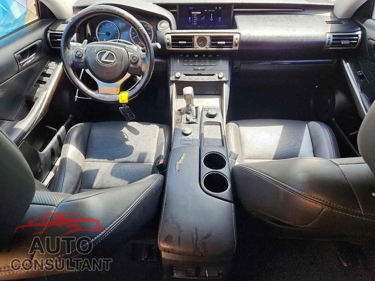 LEXUS IS 2016 - JTHBA1D25G5024507