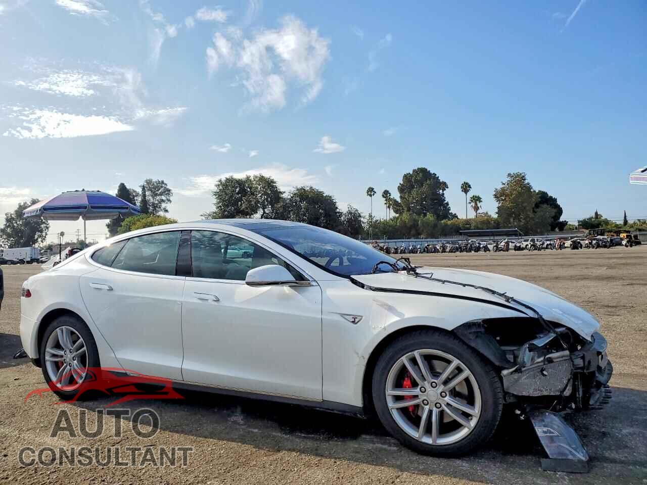 TESLA MODEL S 2015 - 5YJSA1V43FF100935