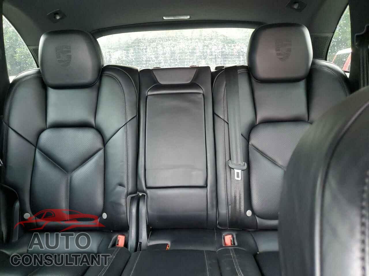 PORSCHE CAYENNE 2017 - WP1AE2A21HLA74733