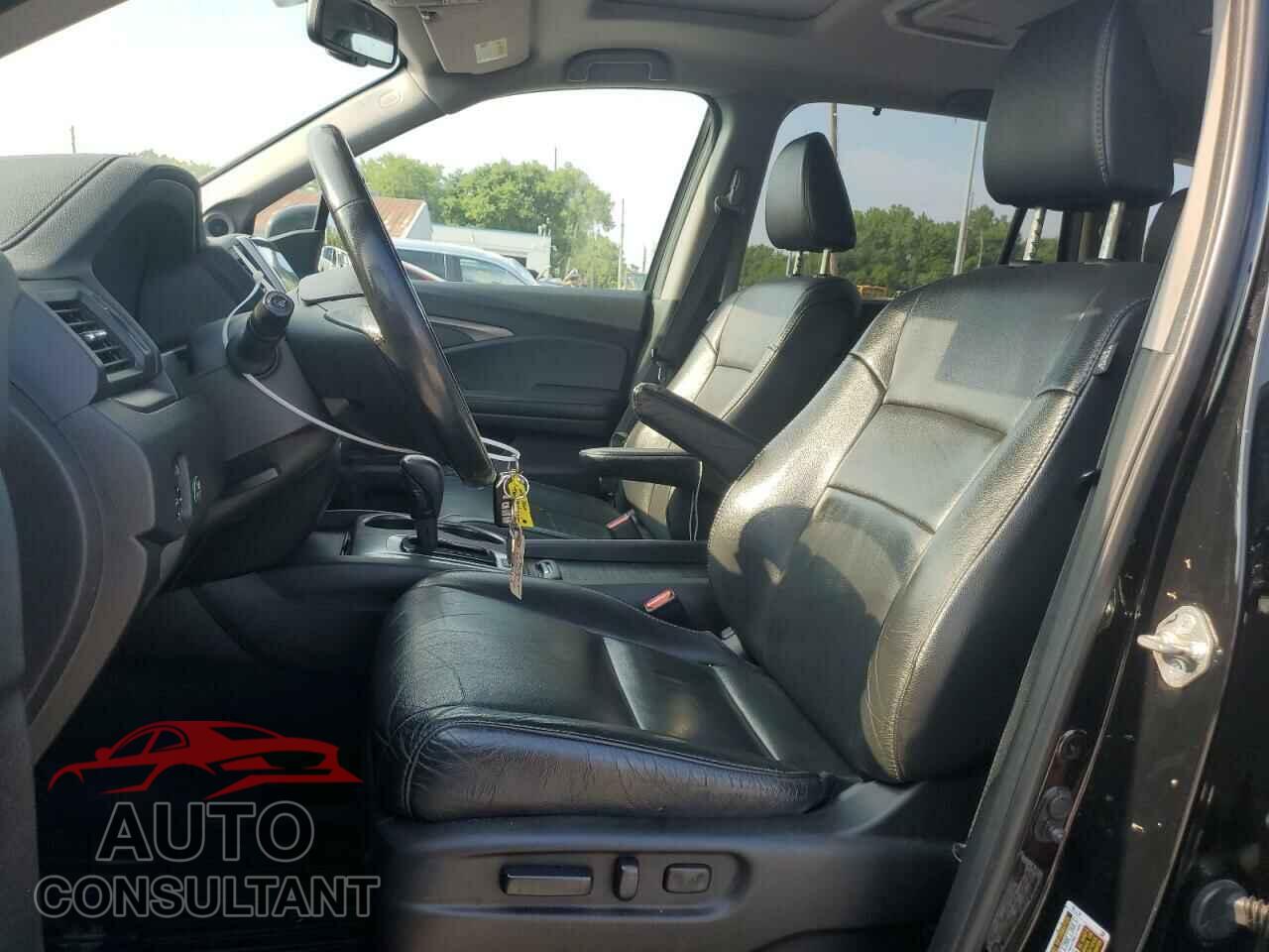 HONDA PILOT 2017 - 5FNYF6H80HB096899