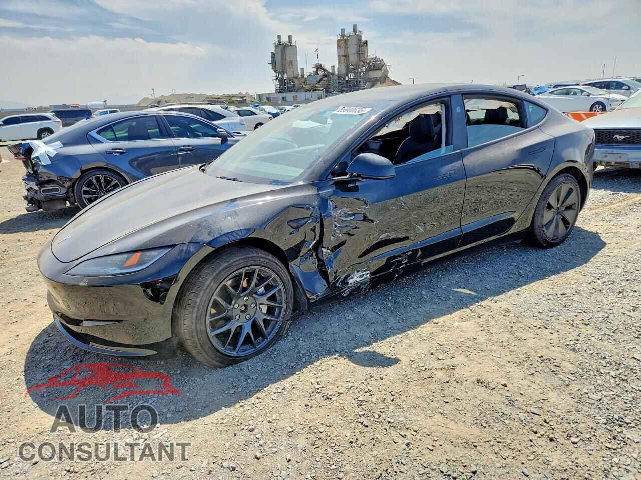 TESLA MODEL 3 2024 - 5YJ3E1EB3RF718784