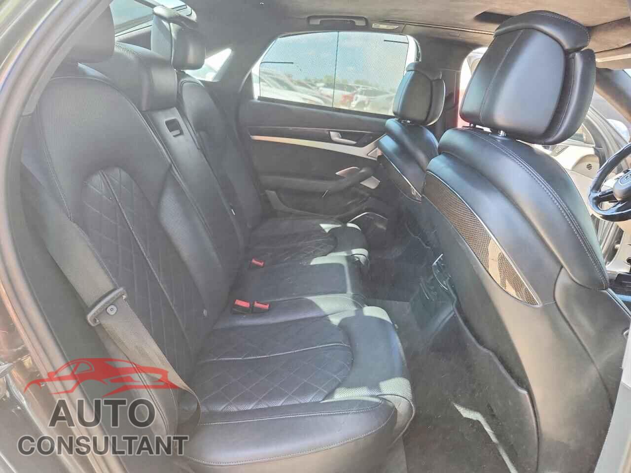 AUDI S8 2014 - WAUD2AFD2EN005686