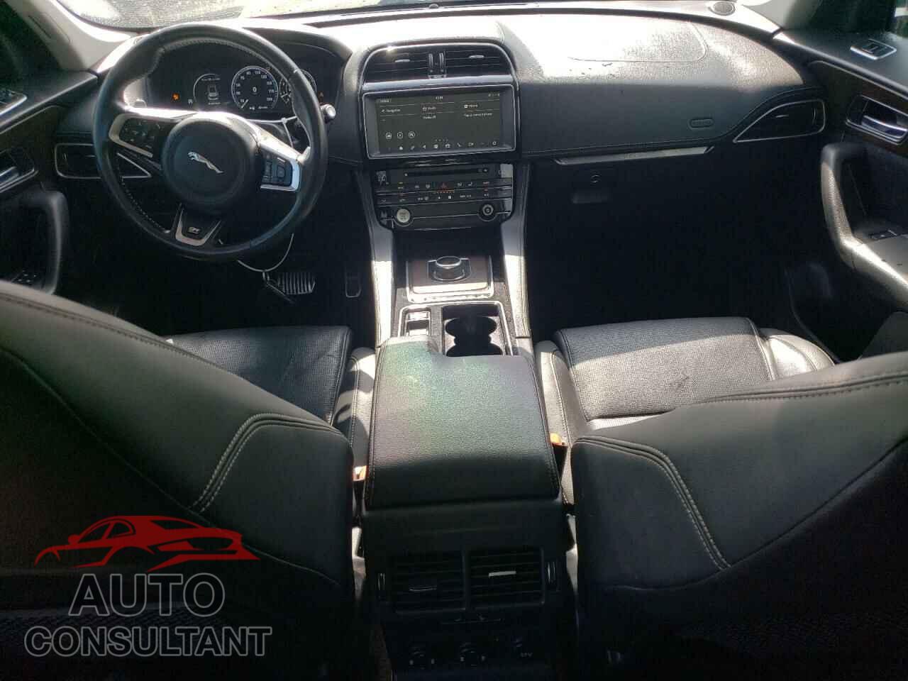 JAGUAR F-PACE 2018 - SADCL2FX2JA281061