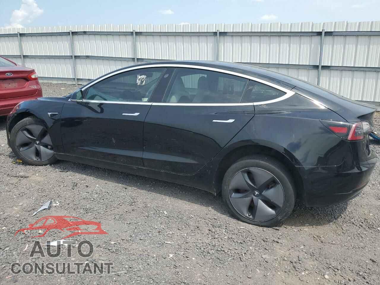 TESLA MODEL 3 2019 - 5YJ3E1EA5KF323518