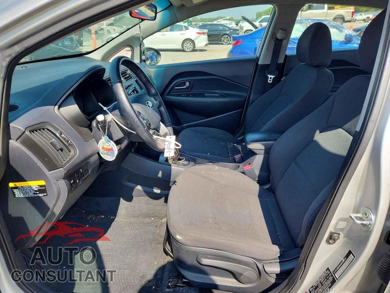 KIA RIO 2013 - KNADN4A39D6201530