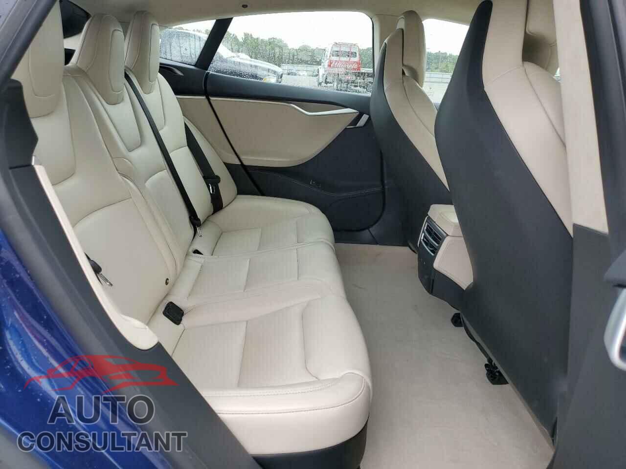 TESLA MODEL S 2017 - 5YJSA1E23HF215780