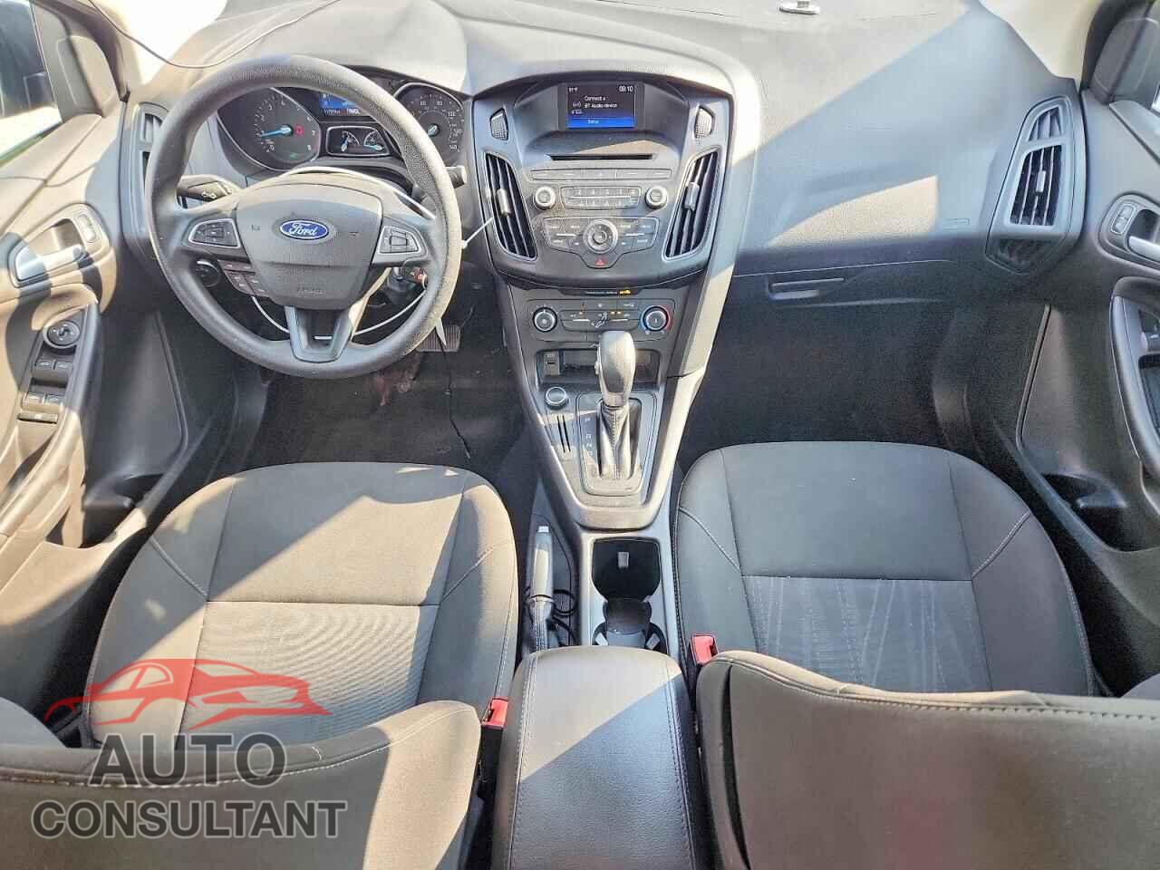 FORD FOCUS 2017 - 1FADP3F22HL309363
