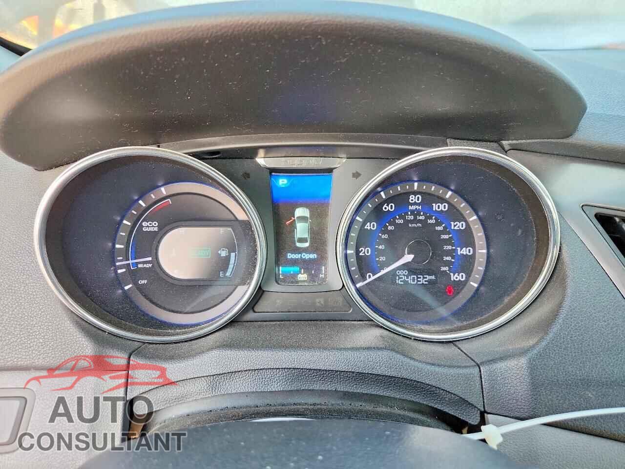 HYUNDAI SONATA 2015 - KMHEC4A44FA125197