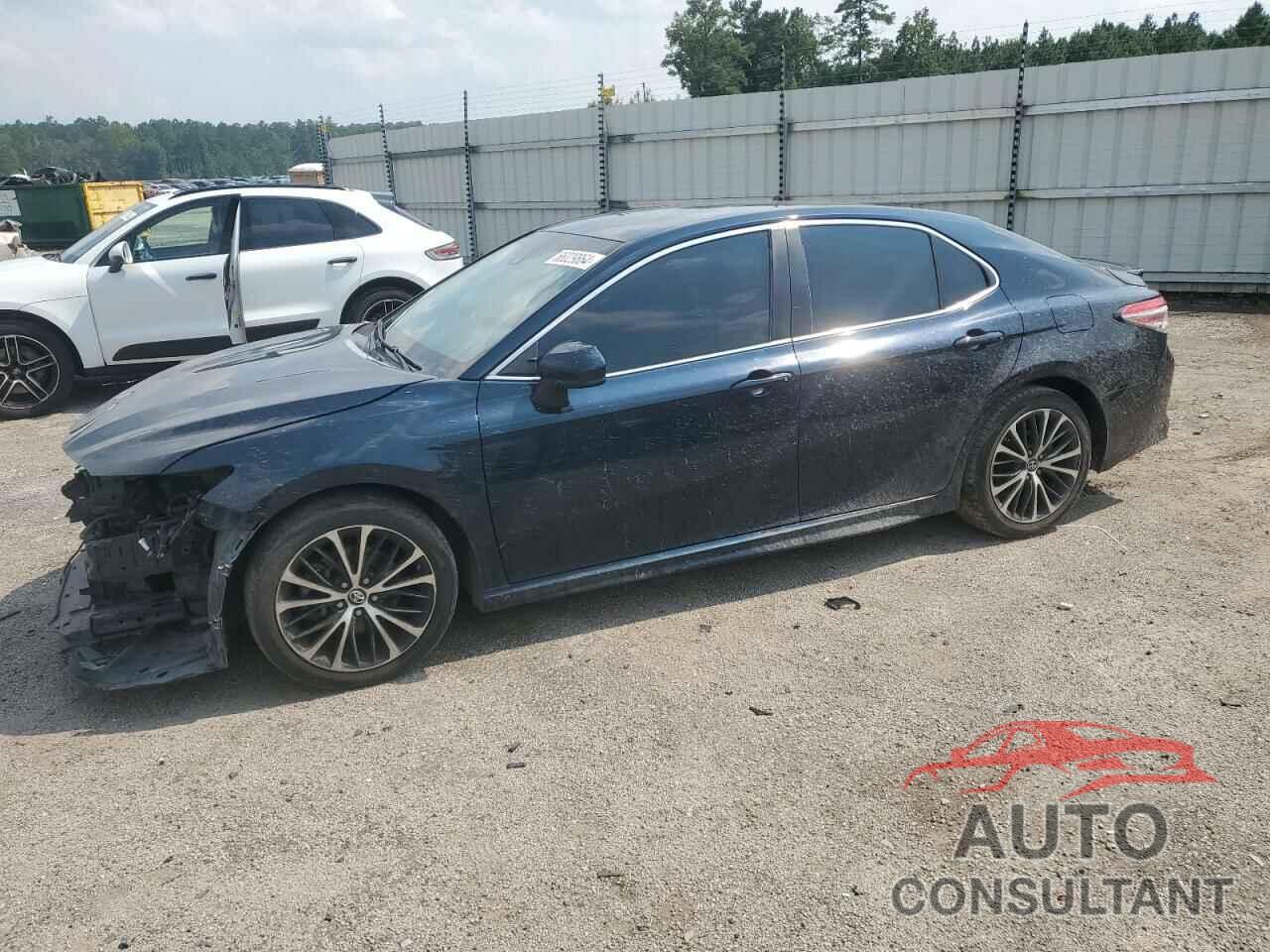 TOYOTA CAMRY 2018 - 4T1B11HK0JU556378