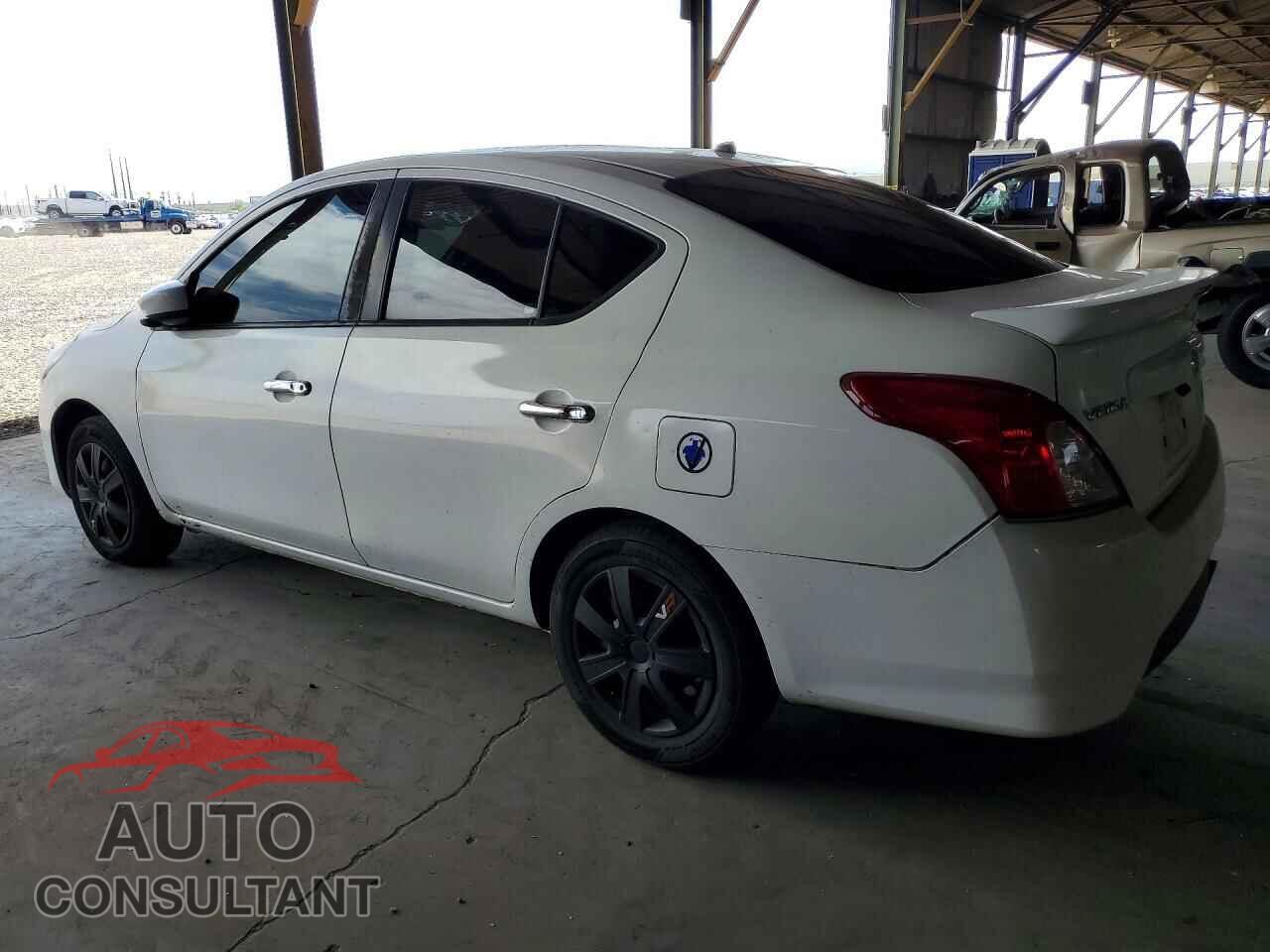 NISSAN VERSA 2017 - 3N1CN7AP1HL837487