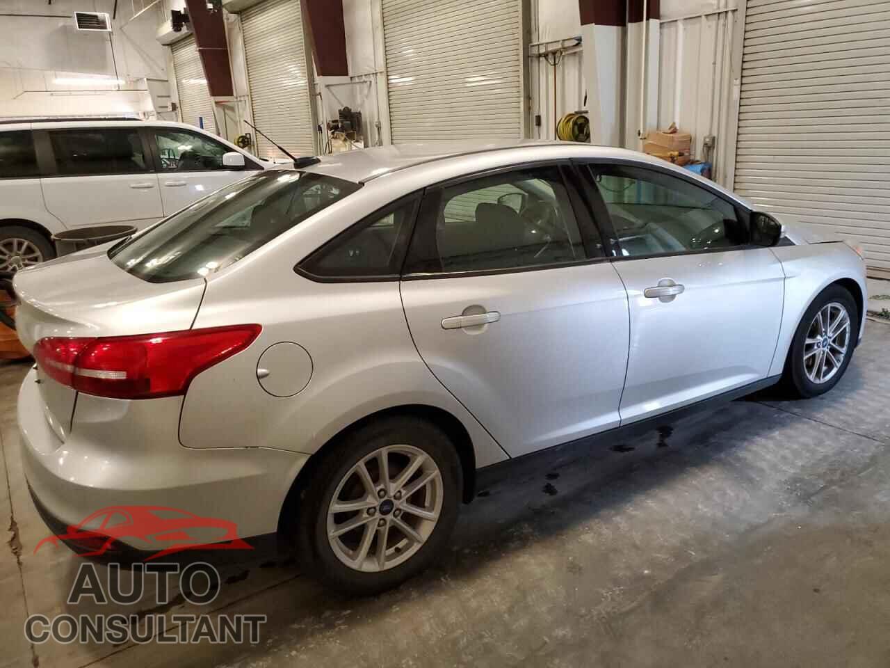FORD FOCUS 2017 - 1FADP3F22HL277305