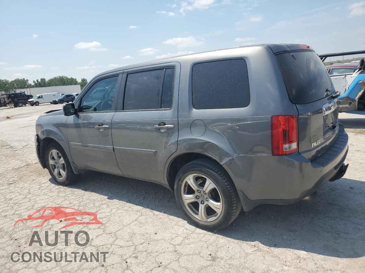HONDA PILOT 2013 - 5FNYF3H43DB031535