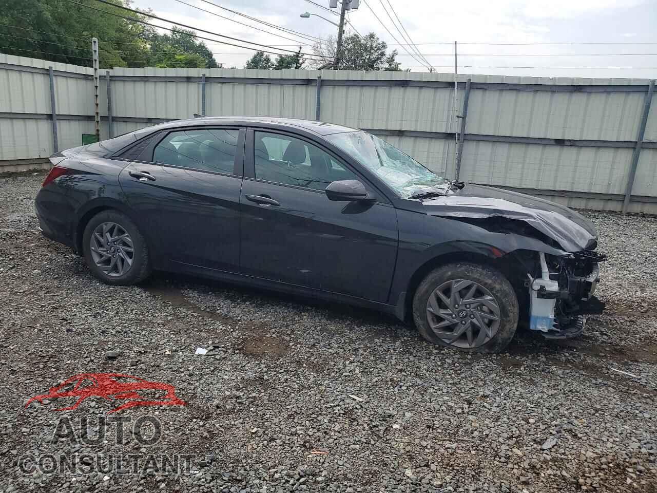 HYUNDAI ELANTRA 2024 - KMHLM4DG4RU742421