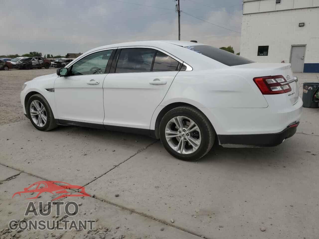 FORD TAURUS 2015 - 1FAHP2D83FG142908