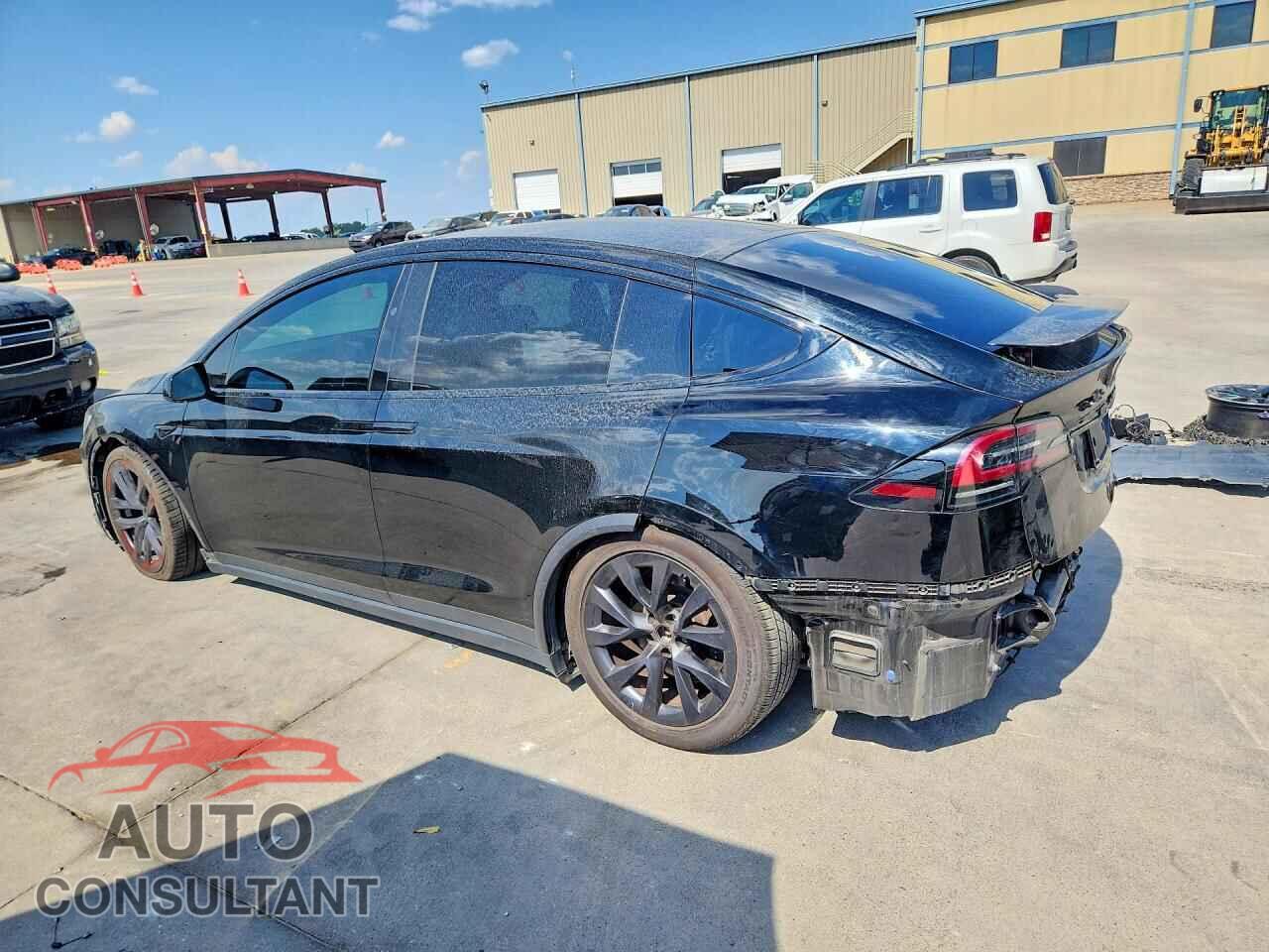 TESLA MODEL X 2023 - 7SAXCBE52PF376428