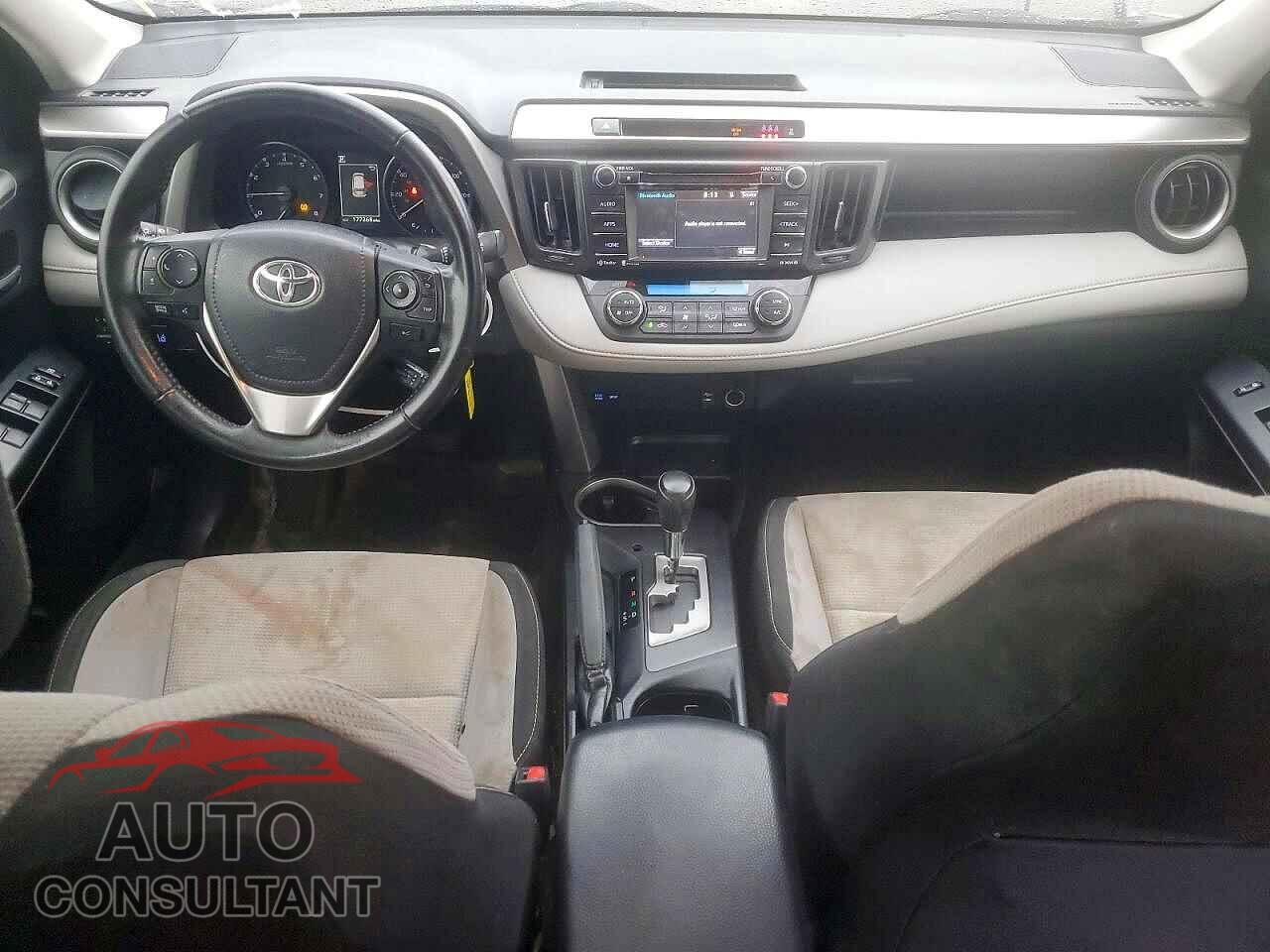 TOYOTA RAV4 2017 - JTMRFREV7HJ709223