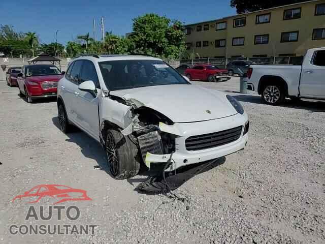 PORSCHE CAYENNE 2017 - WP1AB2A28HLA51524