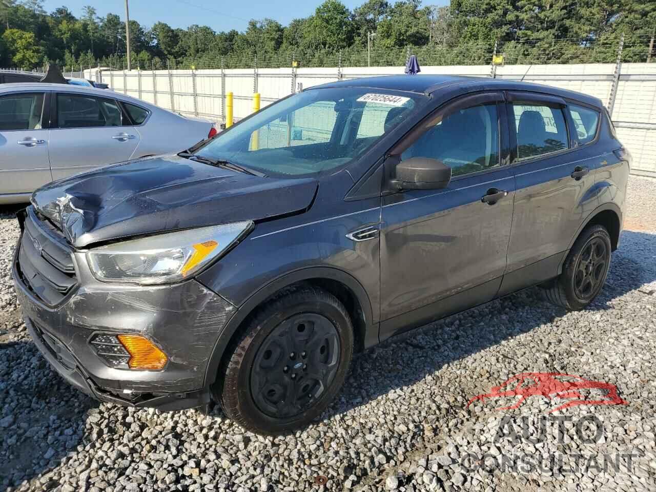 FORD ESCAPE 2017 - 1FMCU0F71HUD72386