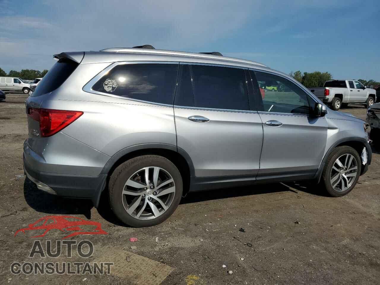 HONDA PILOT 2017 - 5FNYF6H03HB094445