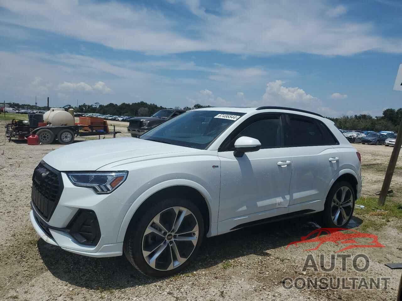 AUDI Q3 2022 - WA1EECF31N1018044